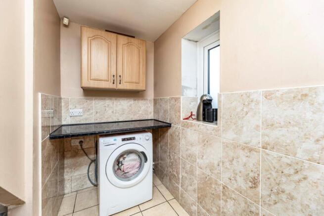 3 bed Semi-Detached for sale Image 10