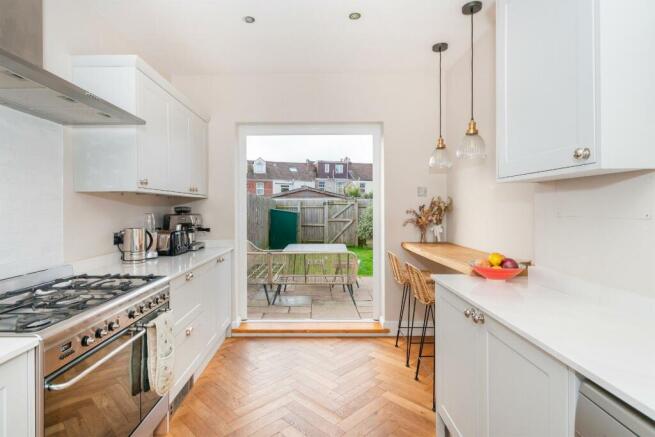 APG82 - Kitchen C.jpg