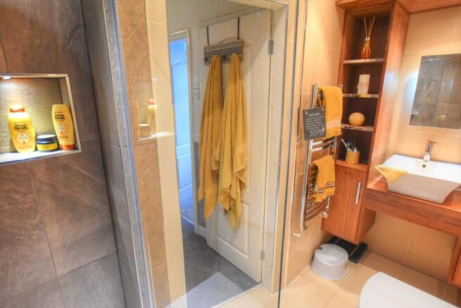 Shower Room 1.jpg