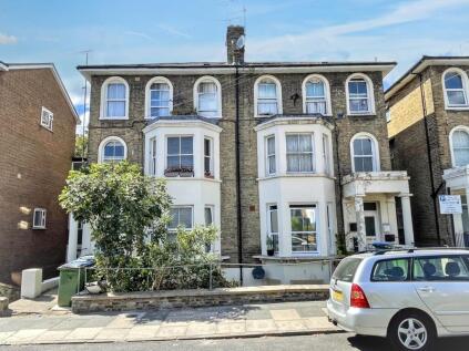 36 Wellington Gardens, London, SE7 7PH