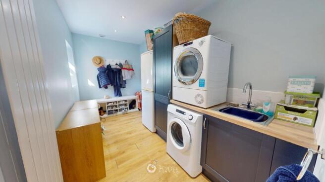 4 bed Semi-Detached for sale Image 12