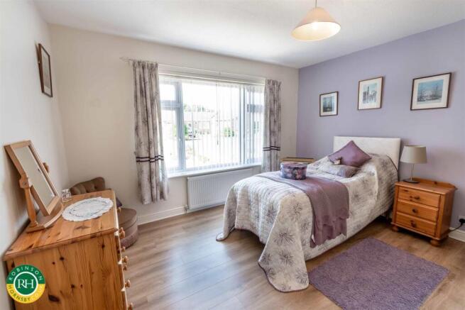 3 bed Detached Bungalow for sale Image 8