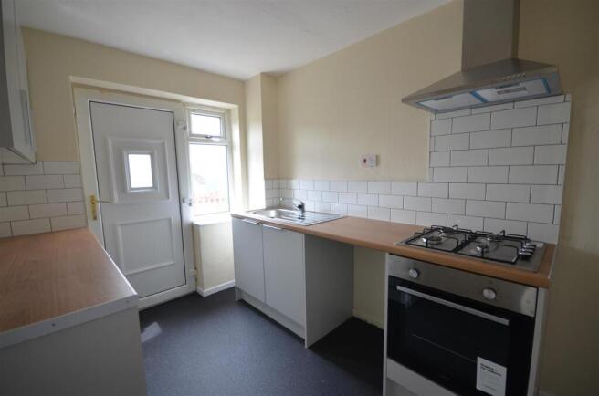 3 bed Detached to rent Image 4