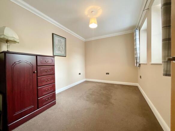 2 bed Flat for sale Image 10