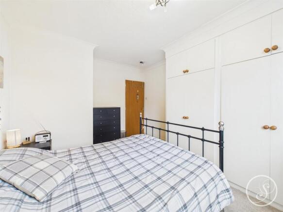 2 bed Flat for sale Image 11