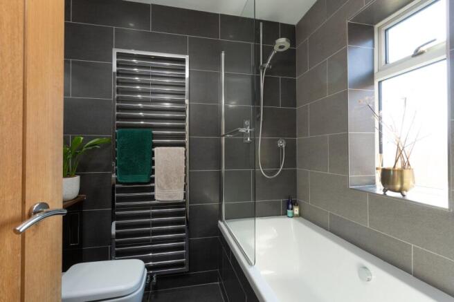 4 bed Semi-Detached for sale Image 12