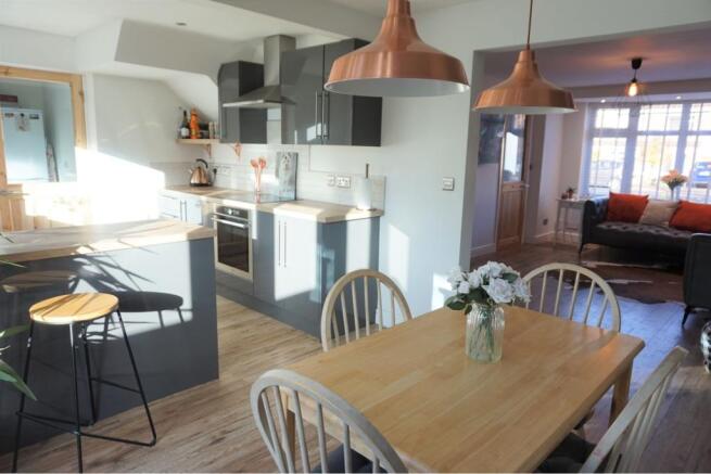 Kitchen/Dining Room