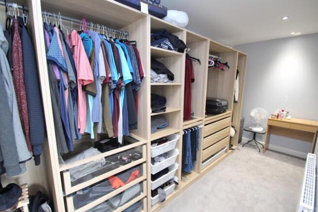 DRESSING ROOM