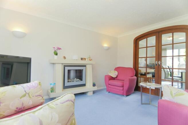 Beldon Park Avenue, Horton Bank Top, Bradford, BD7 photo 4