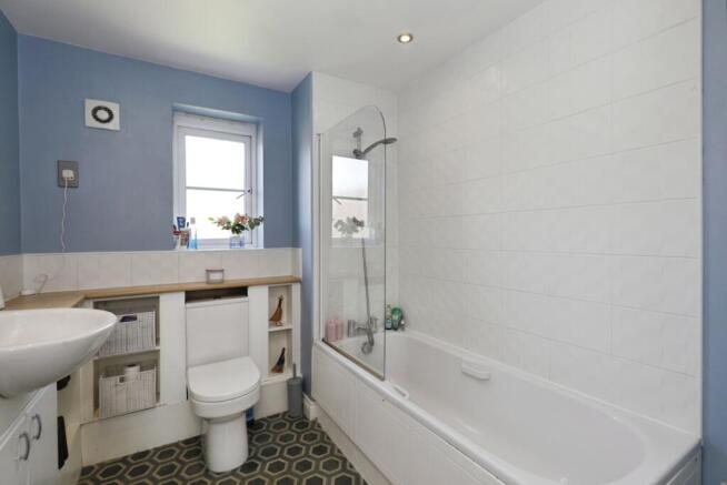 3 bed House for sale Image 6