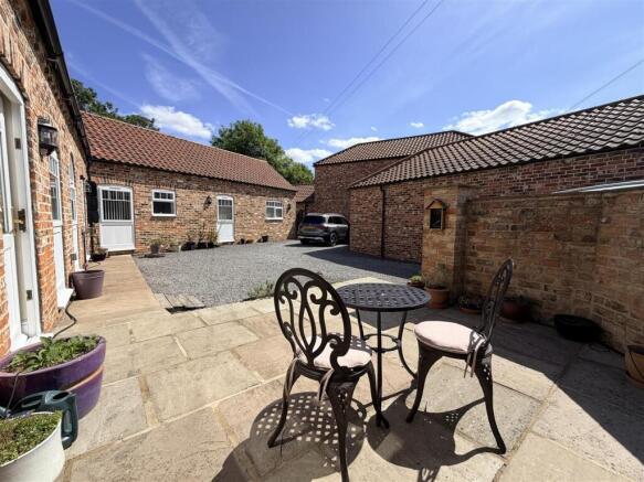2 bed House for sale Image 9