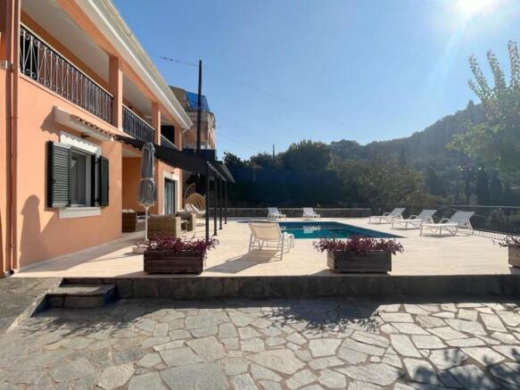 Pool terrace to neighbour