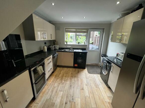 Kitchen 3.jpg