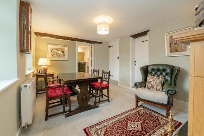 4 bed Detached for sale Image 8