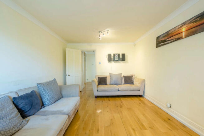 8472150-interior_09-800