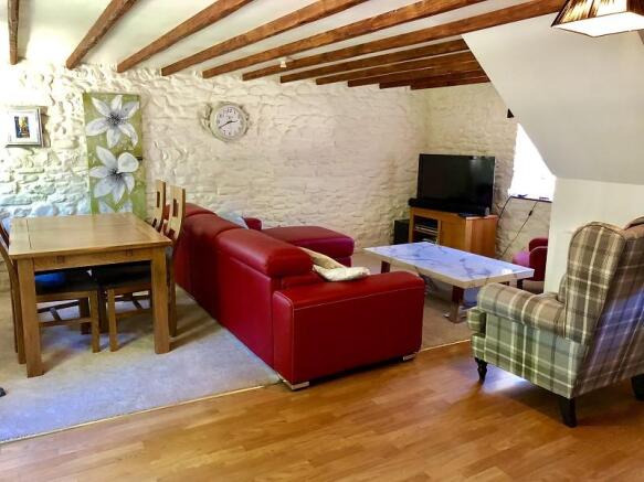 Lounge/Dining Room