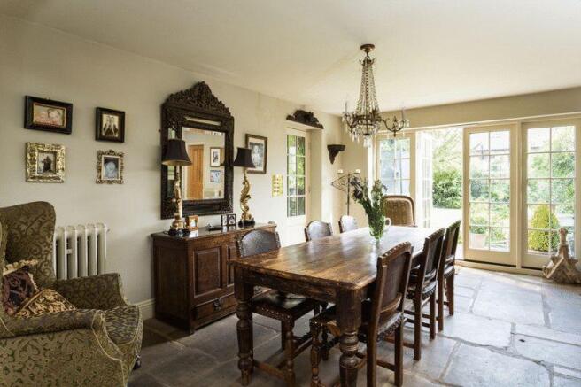 kitchen/dining...