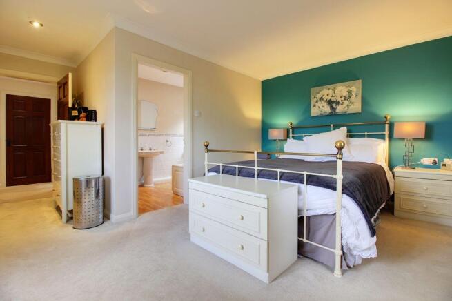 Master Bedroom (Double with Ensuite)