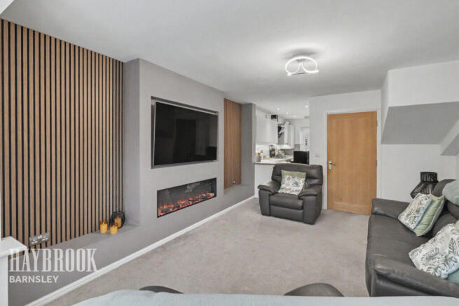 3 bed Town House for sale Image 7