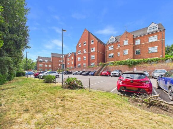 2 bed Apartment for sale Image 4