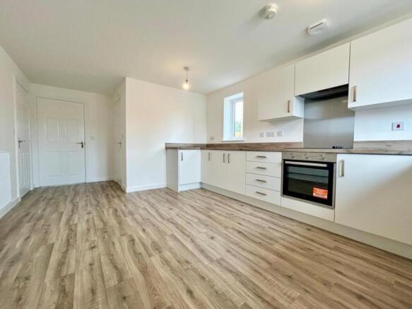 Kitchen 2.JPG