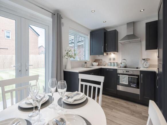4 bed Semi-Detached for sale Image 5