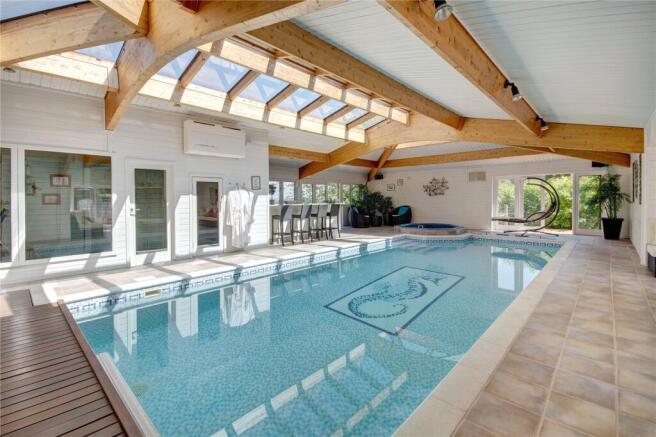 Leisure Suite