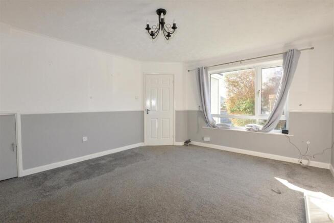 Living Room 2.jpg