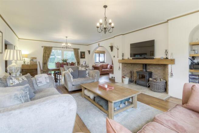 Sitting Room/Dining