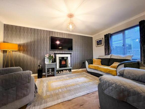 Lounge with Dual Aspect