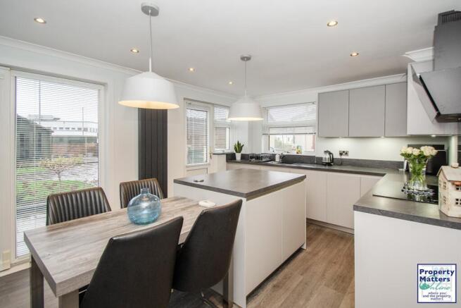 Dining kitchen