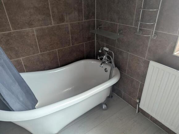 3 bed Terraced for sale Image 10