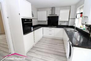 14, Lowry Close, Erith DA8 1PN