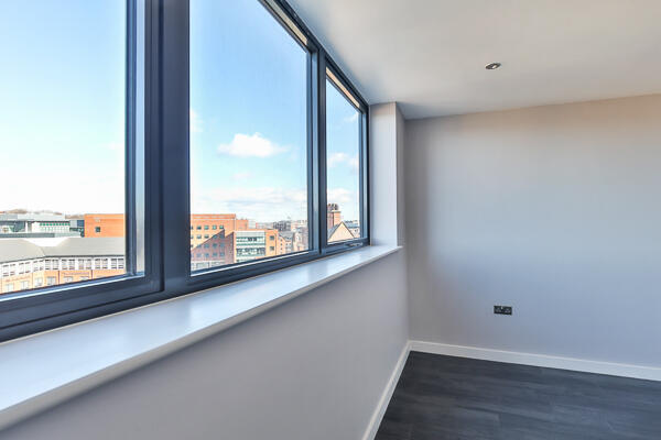 2 bed Apartment to rent Image 8