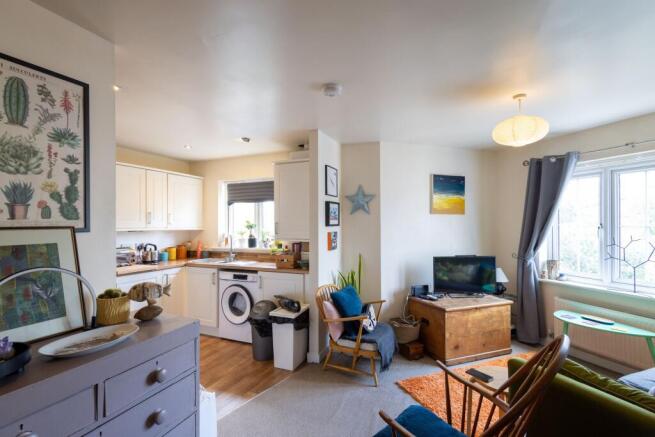 2 bed Apartment for sale Image 8