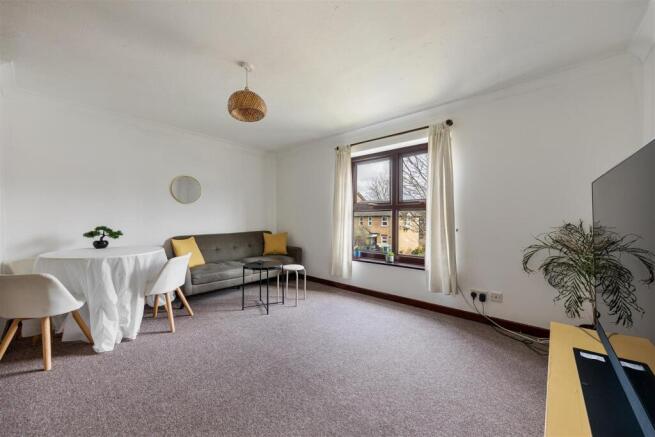 Verbena Close, E16