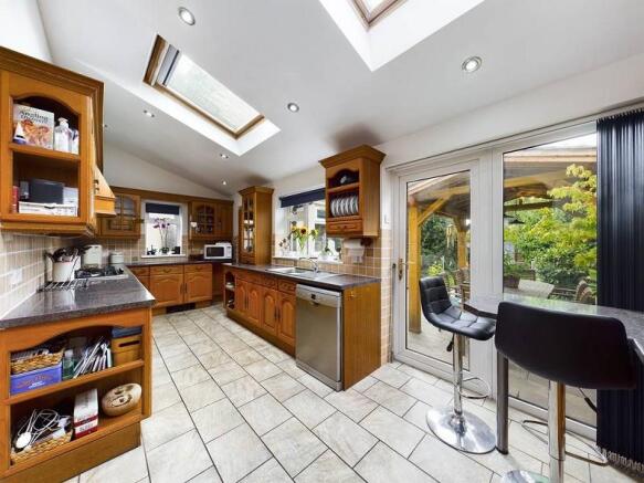 Open Plan Kitchen/Breakfast Area