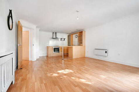 Brackenhurst Place, Moortown, LS17 6WD