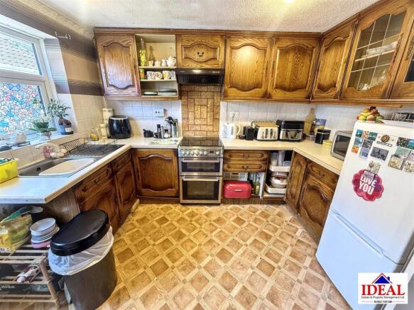 2 bed Detached Bungalow for sale Image 5