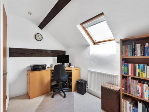Bedroom 4.jpg