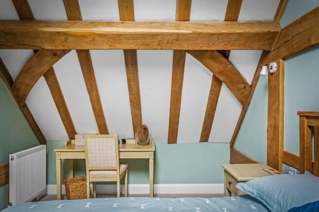 Exposed timbers Master bedroom.jpg