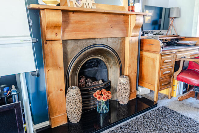 3 bed Semi-Detached for sale Image 8
