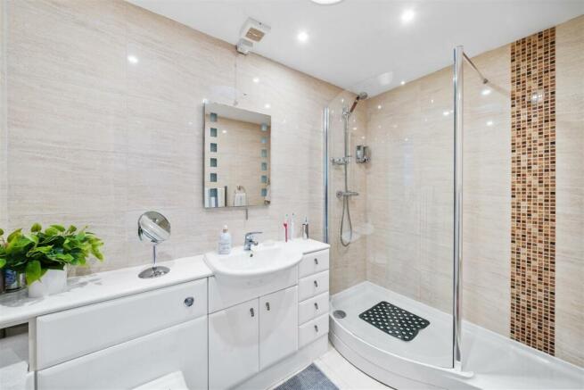 Shower room.jpg