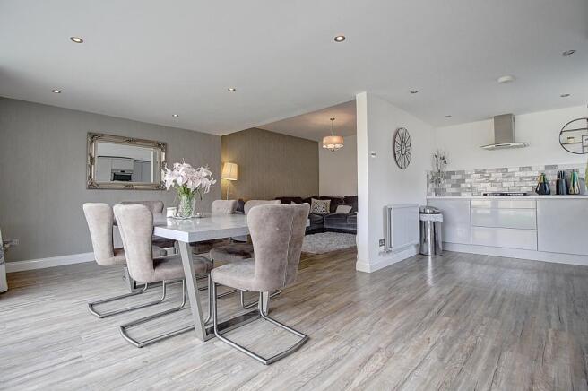 Open Plan Living: Dining: Kitchen