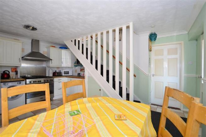 Kitchen/Dining Area