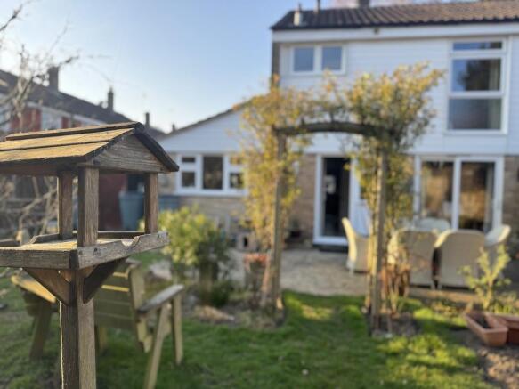 26 - Bird Table.jpg