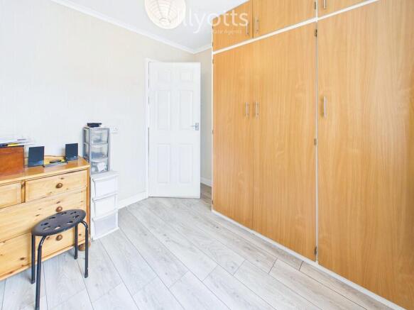 2 bed Semi-Detached Bungalow for sale Image 8