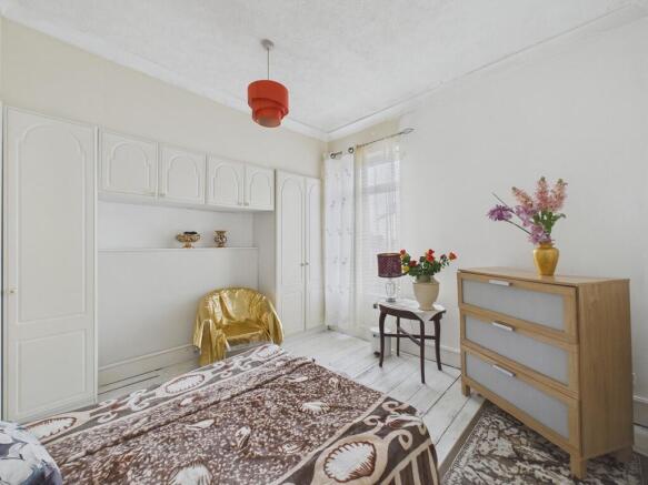 2 bed Terraced for sale Image 8
