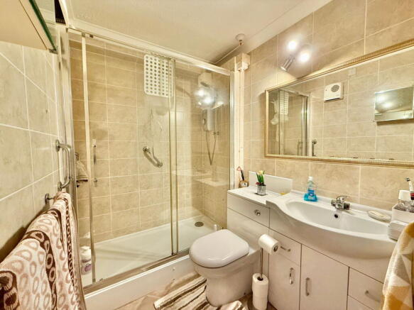1 bed Flat for sale Image 9