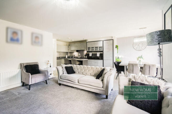 4 bed Detached for sale Image 8
